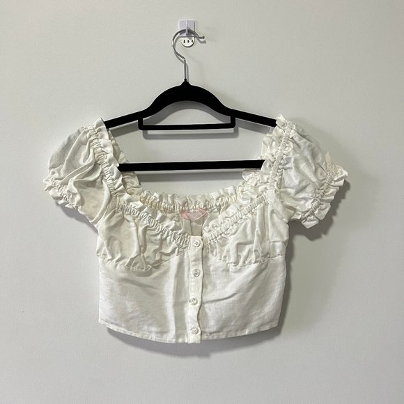 lulu & Rose Tops - Lulu & Rose white cropped top